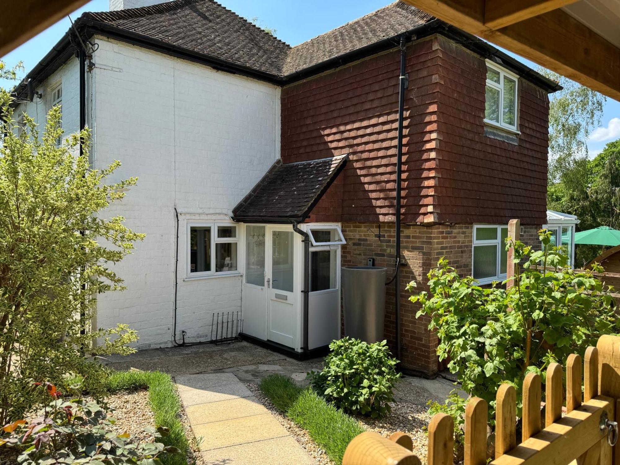 3 Bed Spa Cottage Southwater Exterior photo